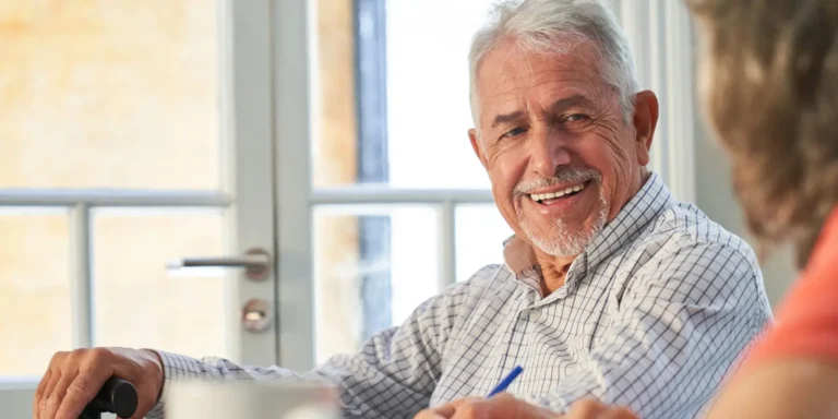 5 Signs Your Loved One Might Benefit from a Memory Care Community